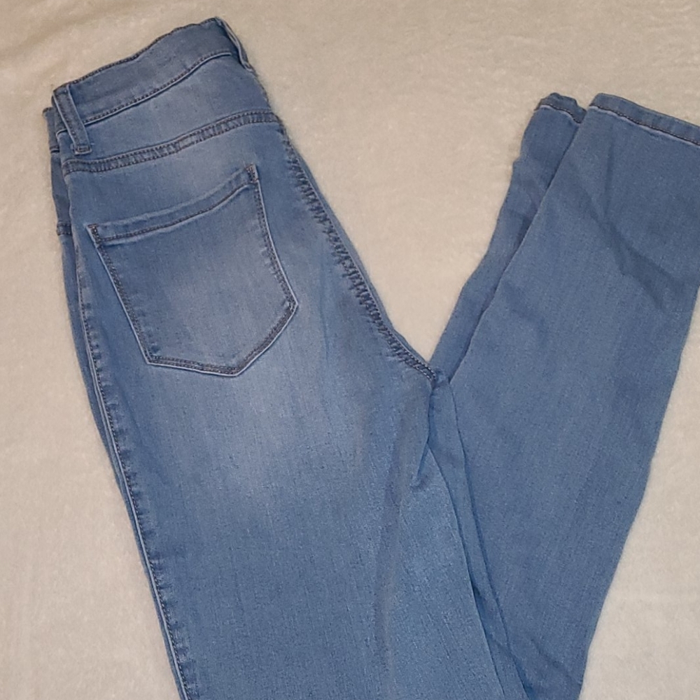 Celebrity Pink Jean Jeggings - Picture 3 of 3